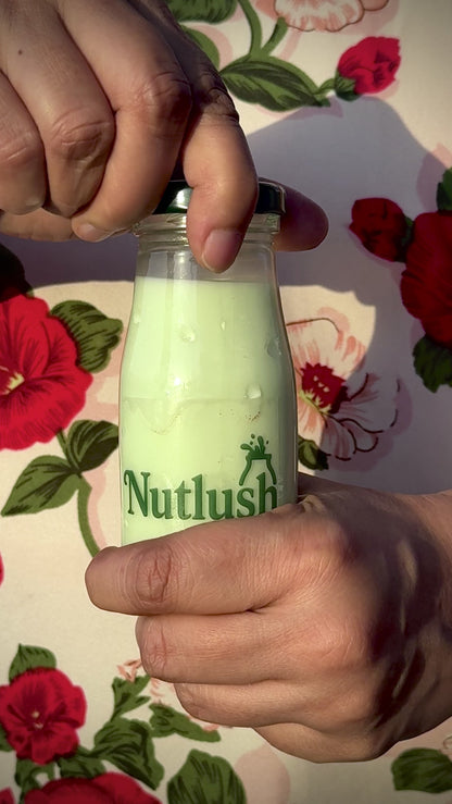 Pista Elaichi Milkshake